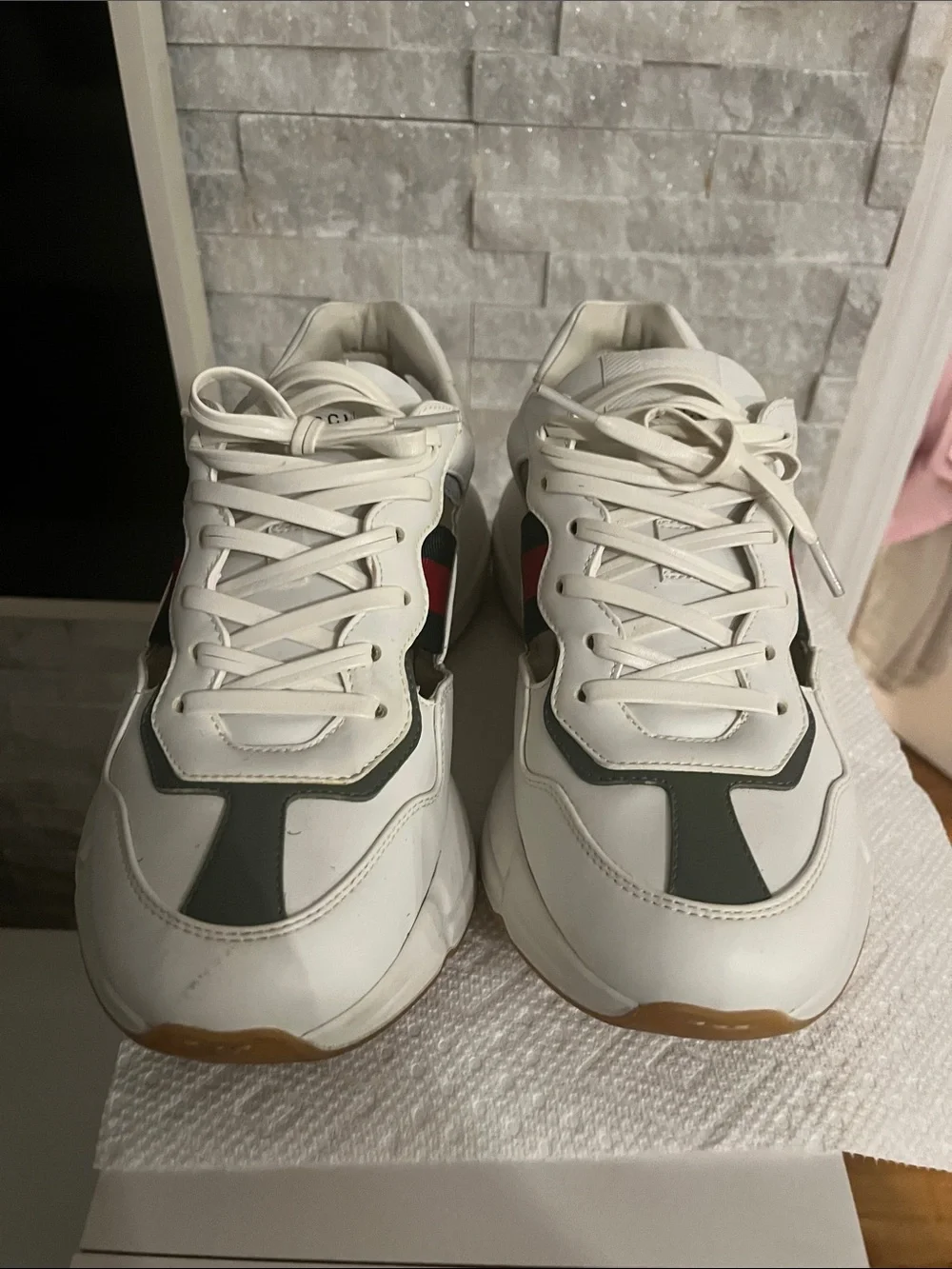 Gucci White Leather Sneakers with Green and Red Web